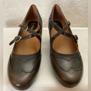 Essex Brogue-style Cross-strap Soft Calf Pumps